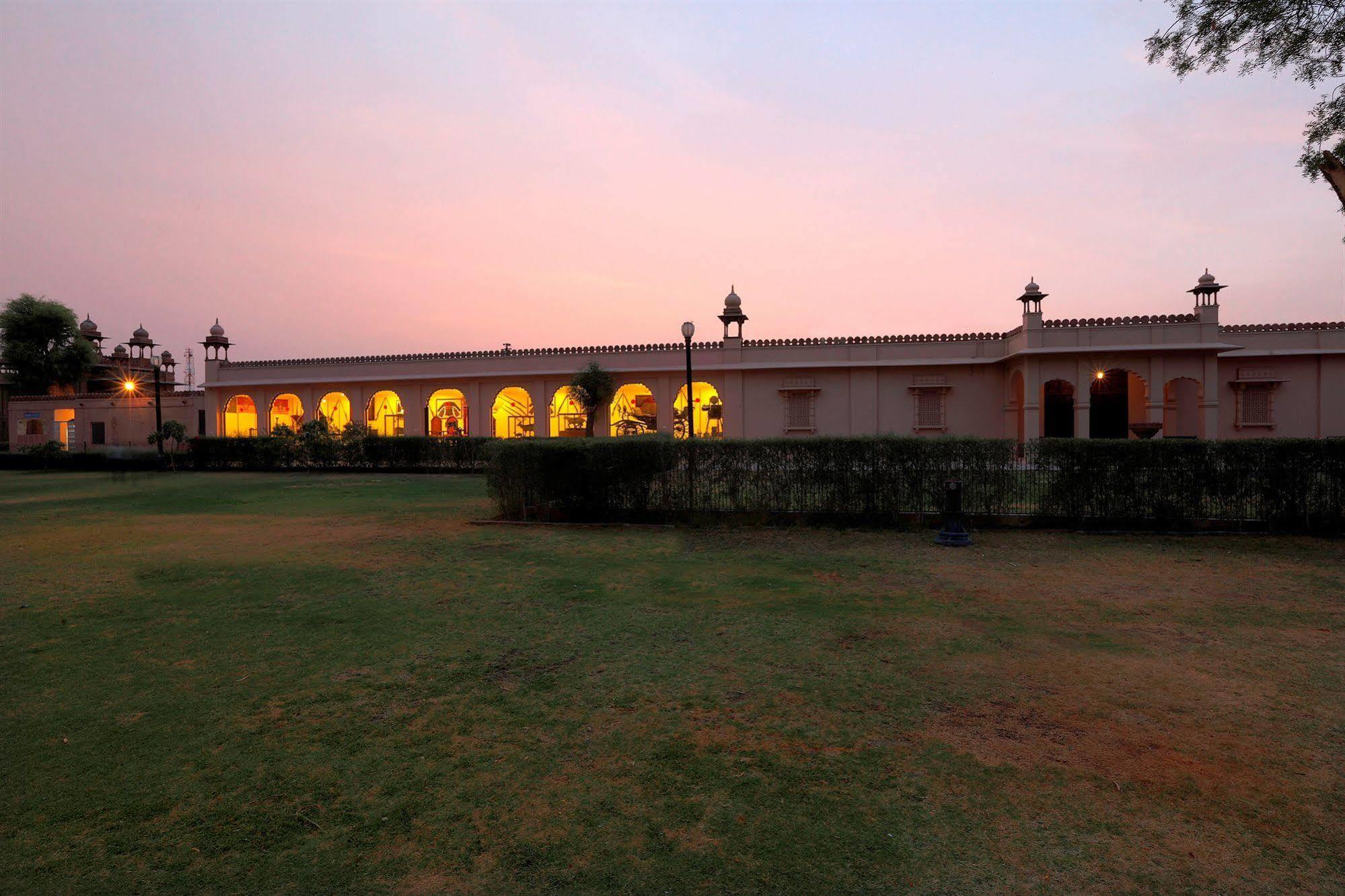 The Lallgarh Palace A Heritage Hotel Bikaner Exterior foto